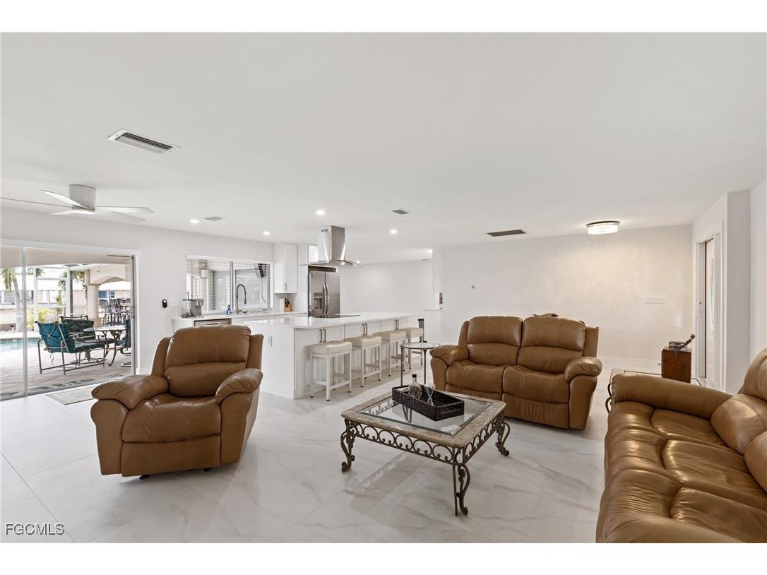 134 SW 57th Terrace Cape Coral FL 33914 2025019306 image4