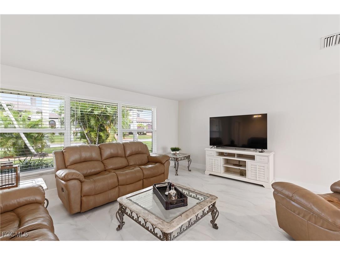 134 SW 57th Terrace Cape Coral FL 33914 2025019306 image5