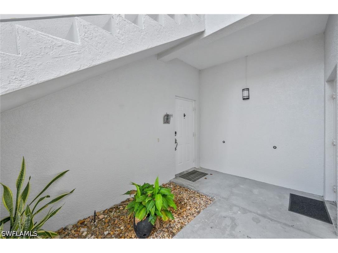 1340 Charleston Square Drive #101 Naples FL 34110 226023484 image18