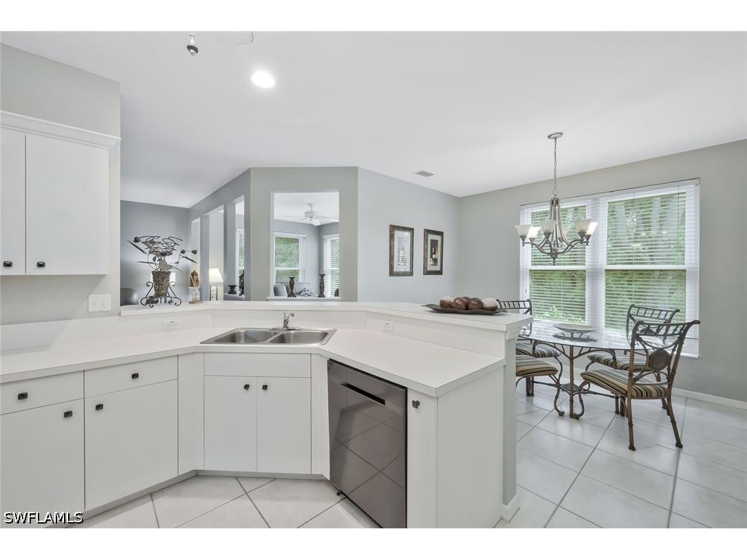 1340 Charleston Square Drive #101 Naples FL 34110 226023484 image8