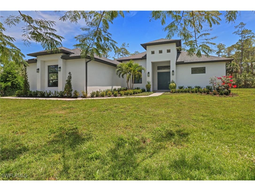 1340 Logan Boulevard S Naples FL 34116 225039851 image1