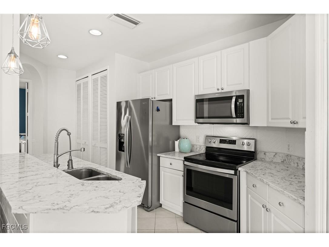 1340 Sweetwater Cove #202 Naples FL 34110 2025019071 image4