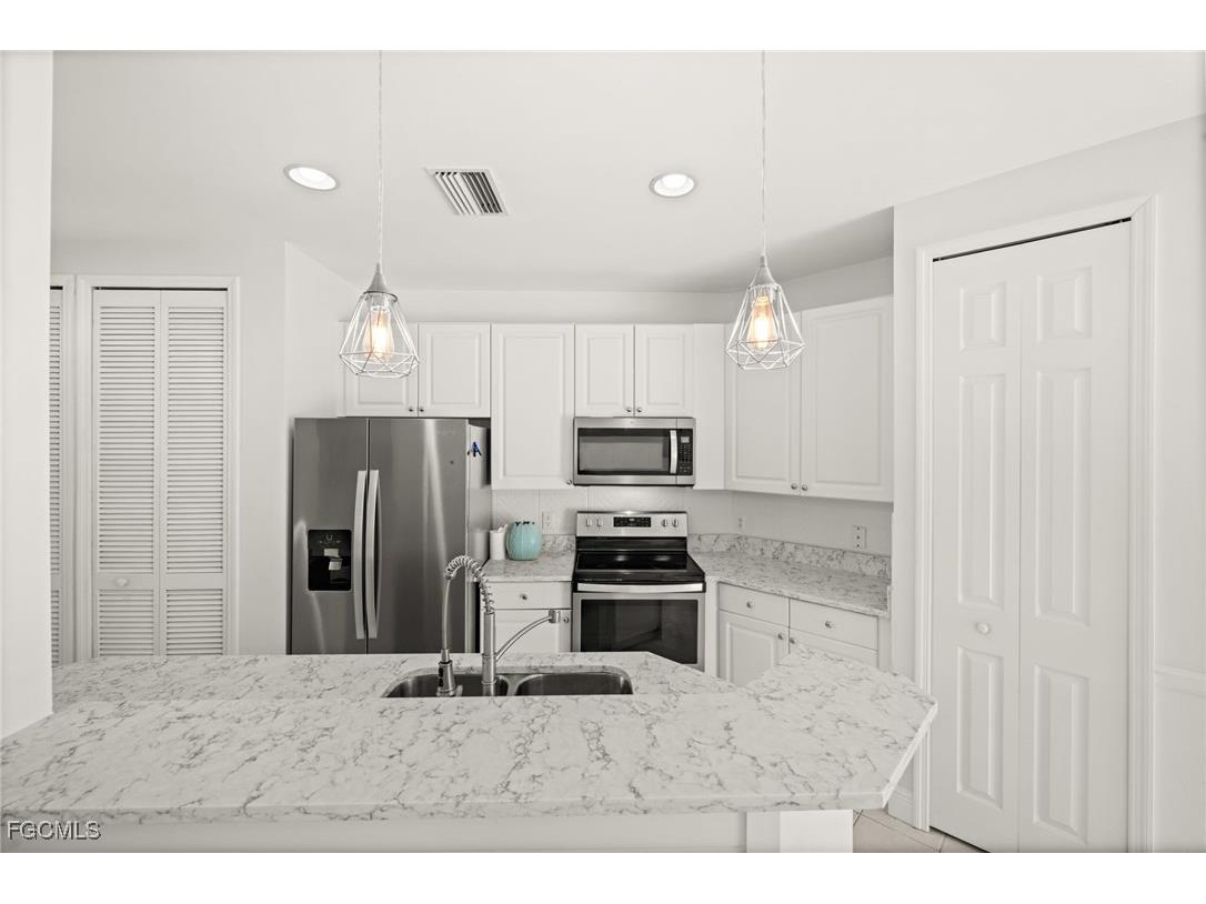 1340 Sweetwater Cove #202 Naples FL 34110 2025019071 image5