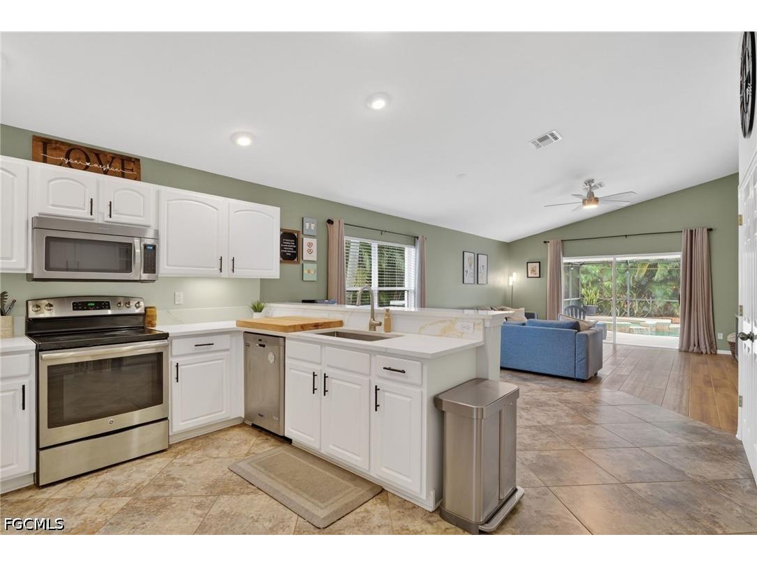 13404 Bristol Park Way Fort Myers FL 33913 2026018435 image10