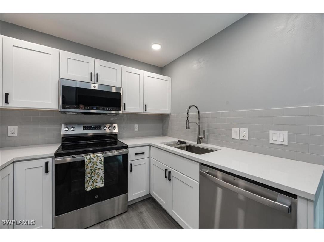 13405 Fox Chapel Court Fort Myers FL 33919 225084311 image8