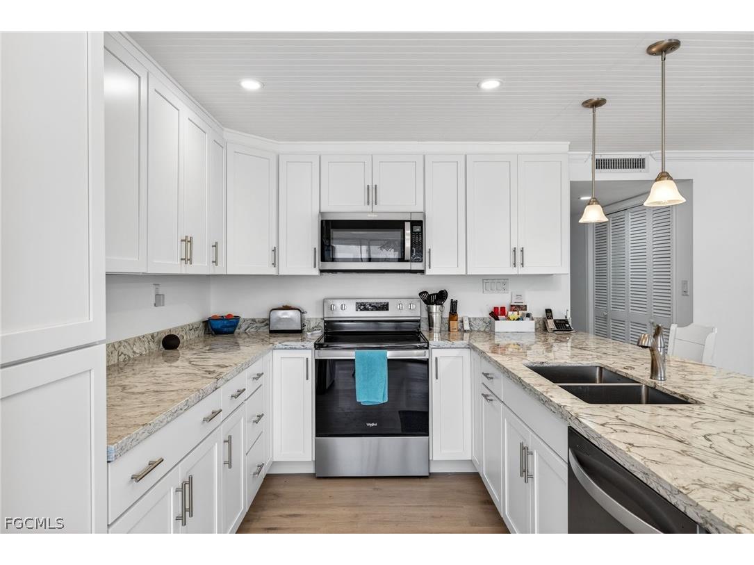 1341 Middle Gulf Drive #1-B Sanibel FL 33957 2026006037 image16
