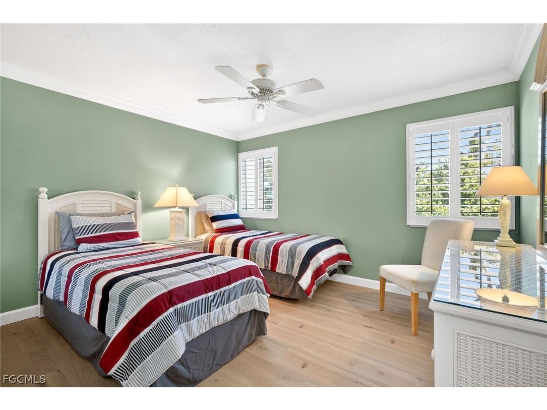 1341 Middle Gulf Drive #1-B Sanibel FL 33957 2026006037 image26