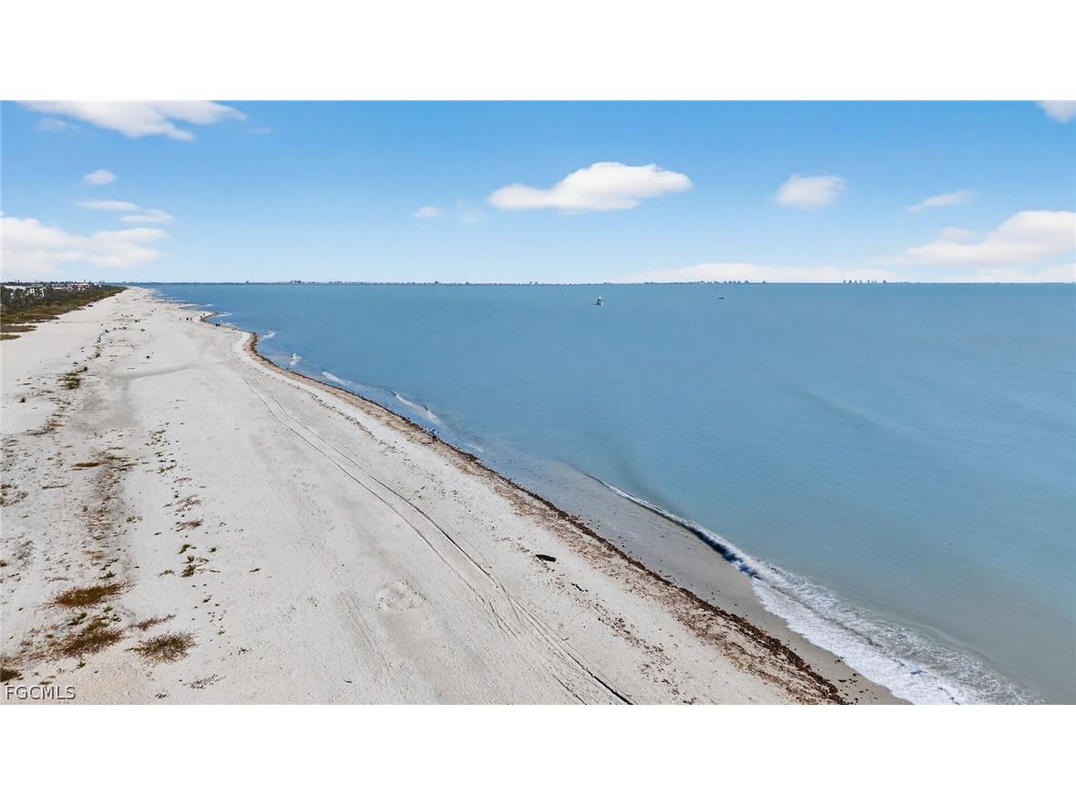 1341 Middle Gulf Drive #1-B Sanibel FL 33957 2026006037 image35