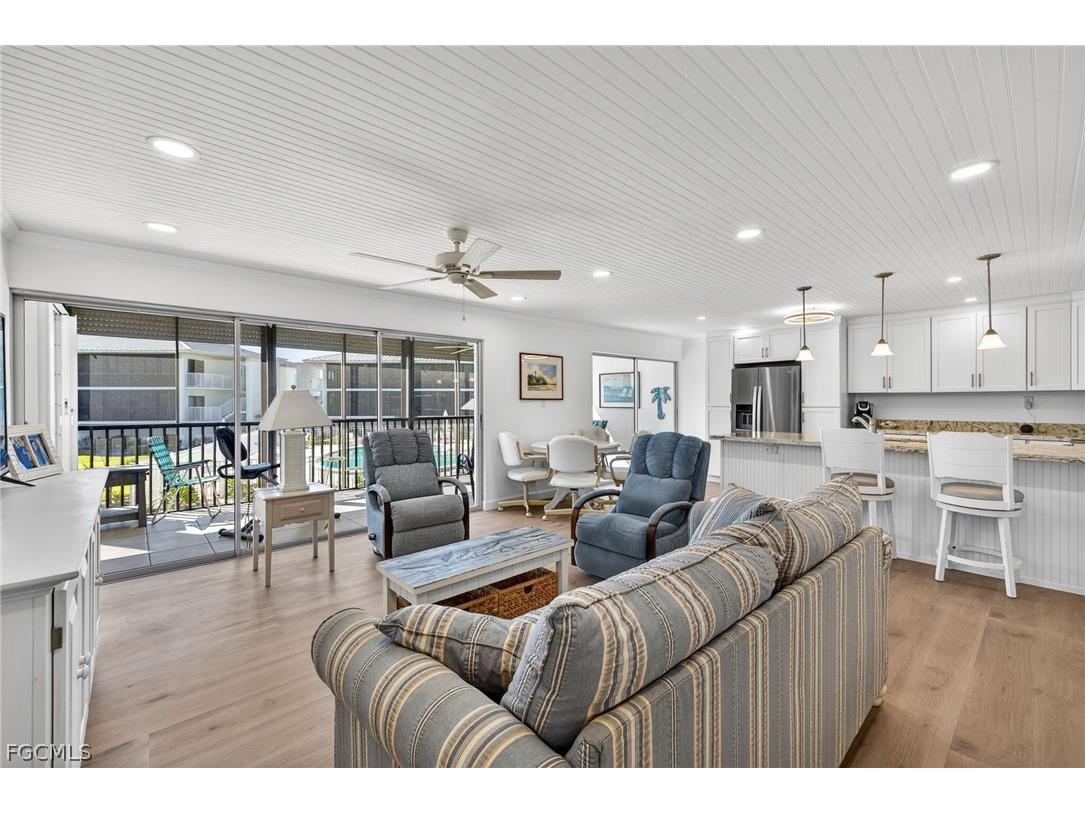 1341 Middle Gulf Drive #1-B Sanibel FL 33957 2026006037 image4