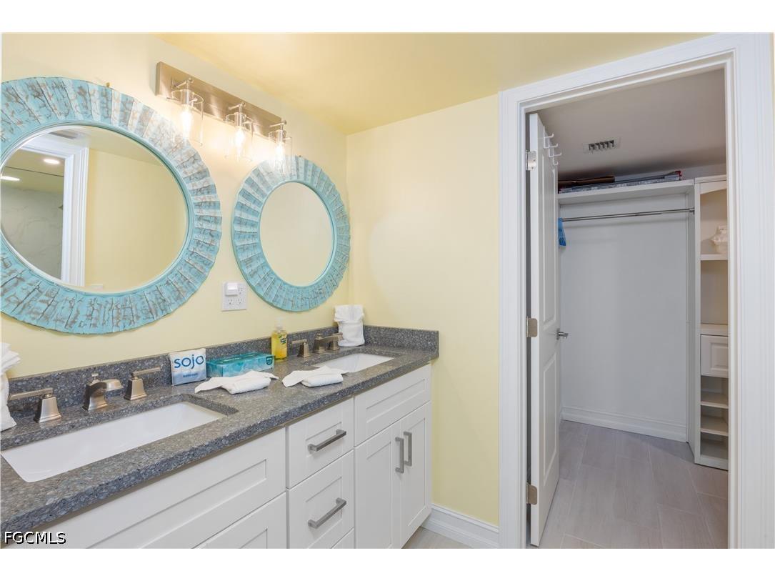 1341 Middle Gulf Drive #1A Sanibel FL 33957 2026015587 image13