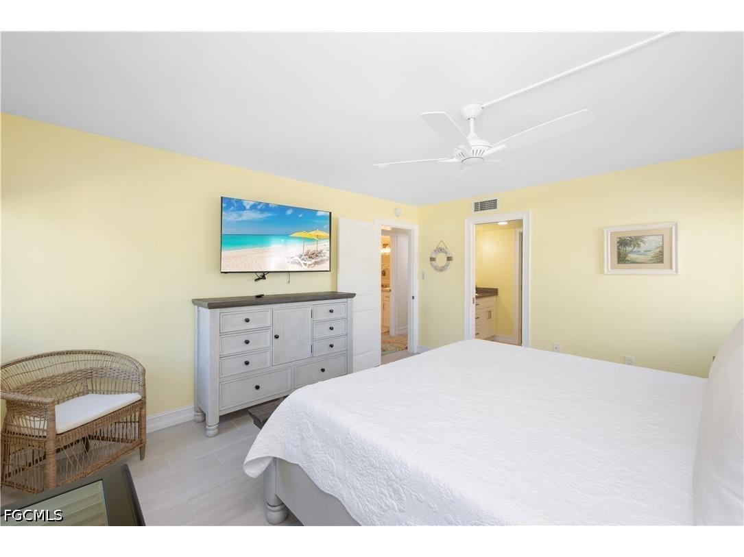 1341 Middle Gulf Drive #1A Sanibel FL 33957 2026015587 image15