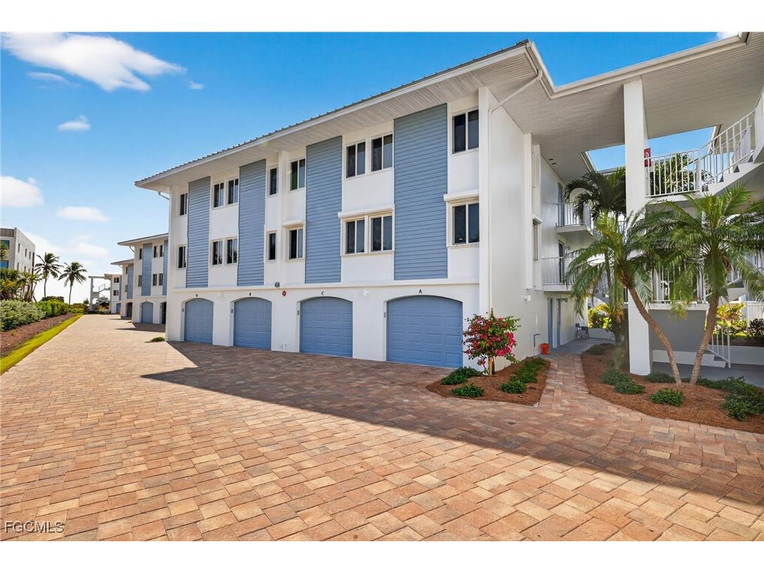 1341 Middle Gulf Drive #2-A Sanibel FL 33957 2025022185 image3