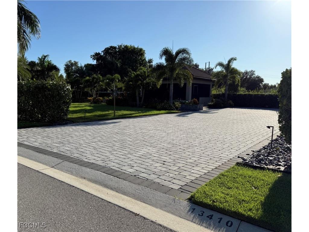 13410 Golden Palms Circle Fort Myers FL 33913 2025010481 image7