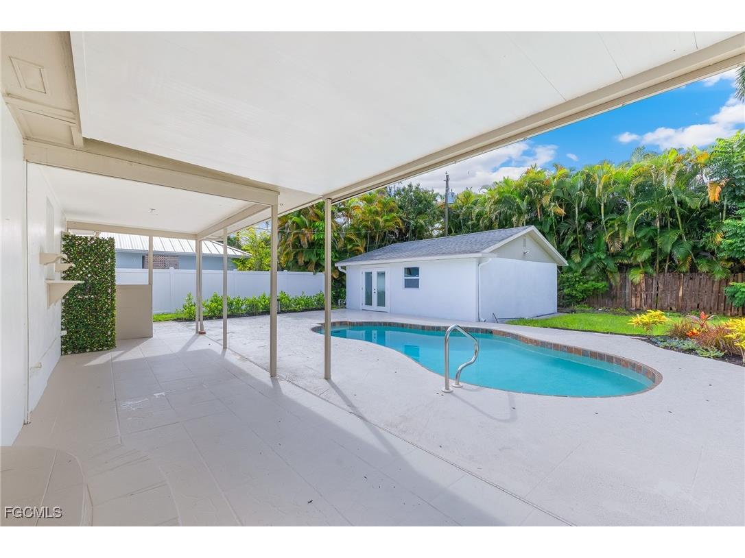 1342 Alhambra Drive Fort Myers FL 33901 2025010414 image2