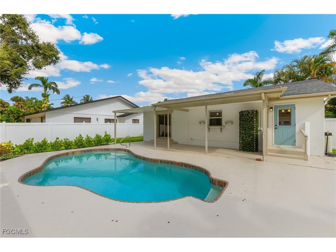1342 Alhambra Drive Fort Myers FL 33901 2025010414 image3