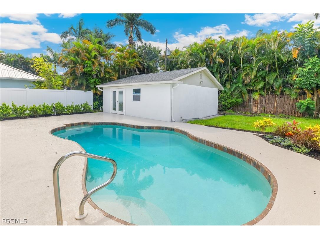 1342 Alhambra Drive Fort Myers FL 33901 2026013688 image14