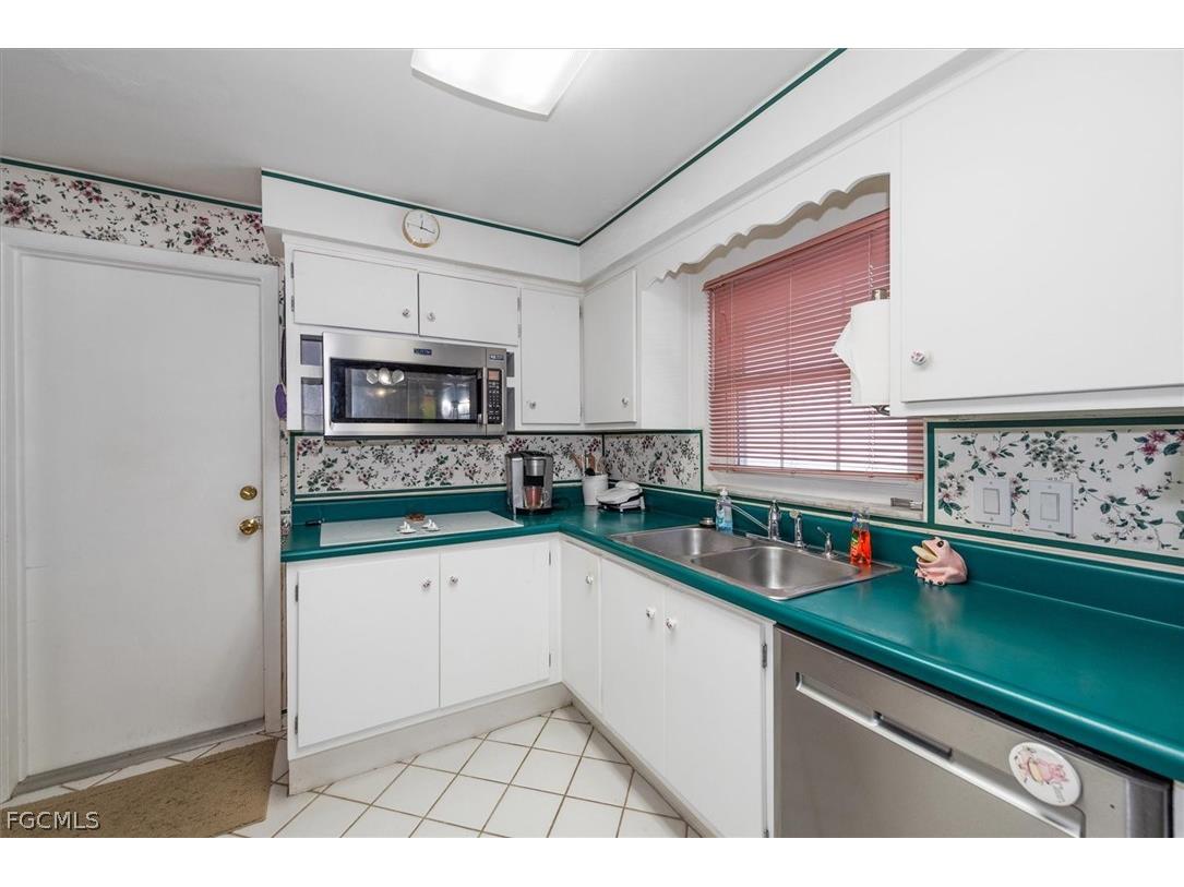 1344 Mayfair Terrace Fort Myers FL 33919 2026008339 image16