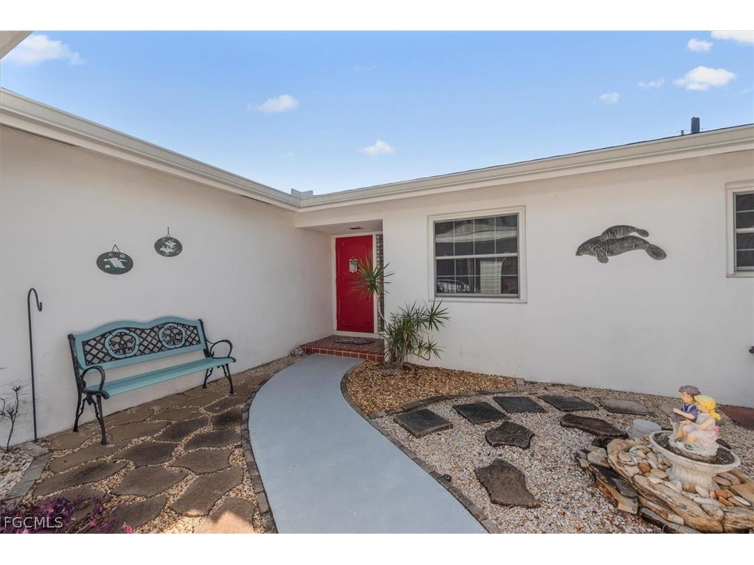 1344 Mayfair Terrace Fort Myers FL 33919 2026008339 image5