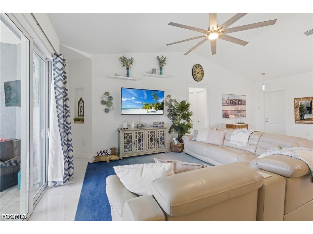 1344 NW 13th Place Cape Coral FL 33993 2026018861 image14