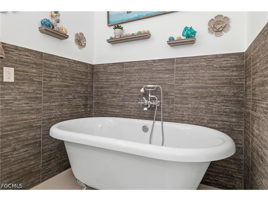 1344 NW 13th Place Cape Coral FL 33993 2026018861 image26
