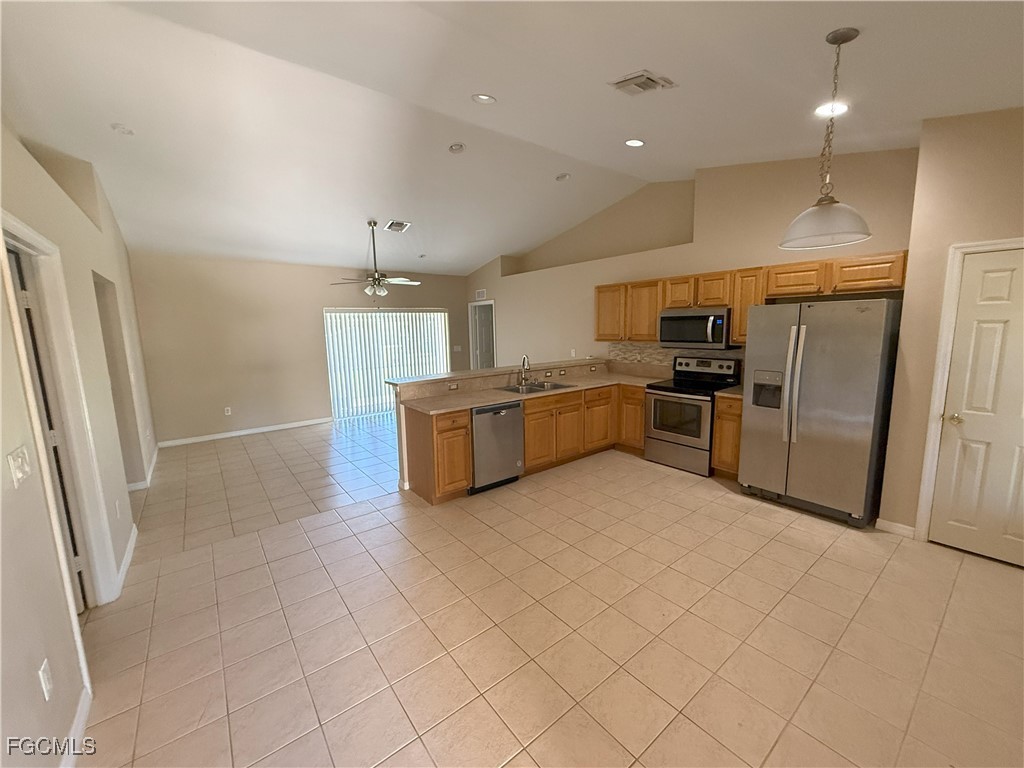 13441 Caribbean Boulevard Fort Myers FL 33905 2025015041 image3