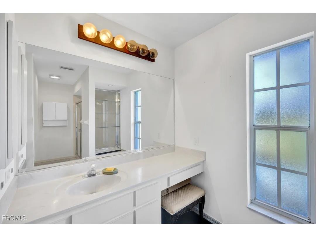 14630 Smokey Hollow Lane North Fort Myers FL 33903 2025021181 image24