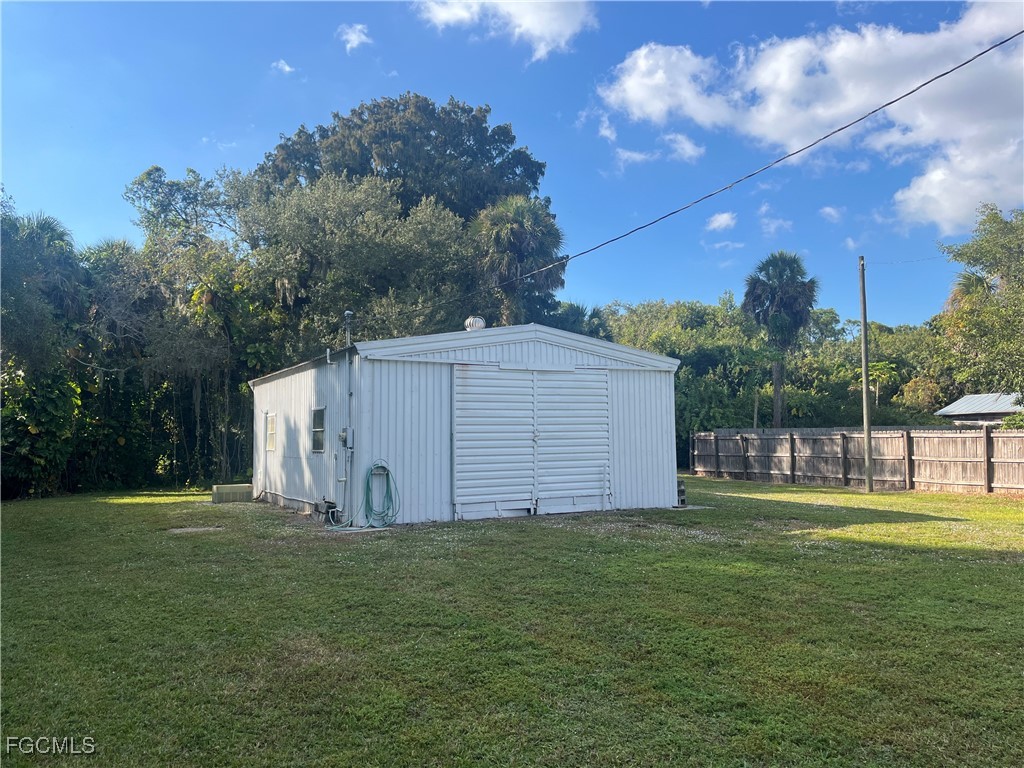 14630 Smokey Hollow Lane North Fort Myers FL 33903 2025021181 image34