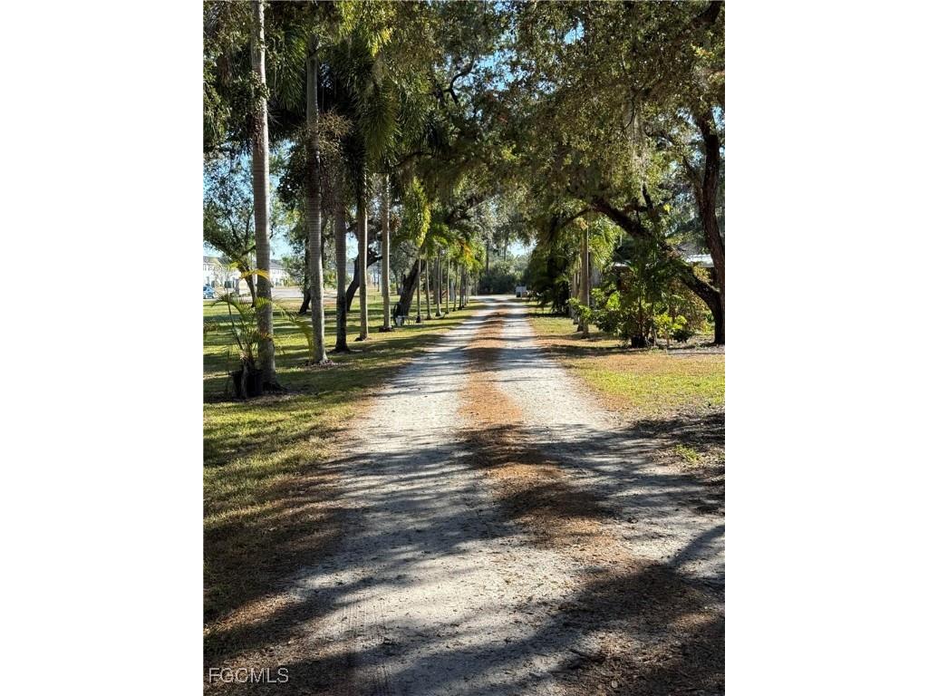 14630 Smokey Hollow Lane North Fort Myers FL 33903 2025021181 image4