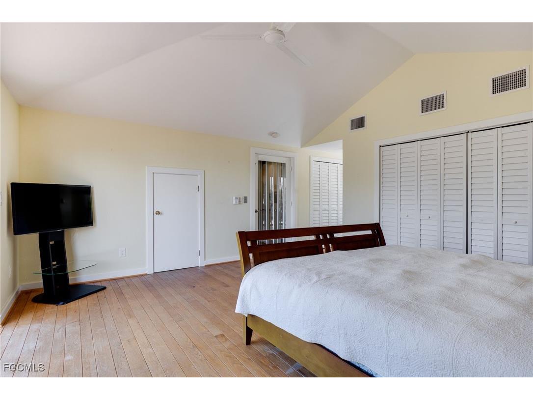 1345 Junonia Street Sanibel FL 33957 2025010162 image21