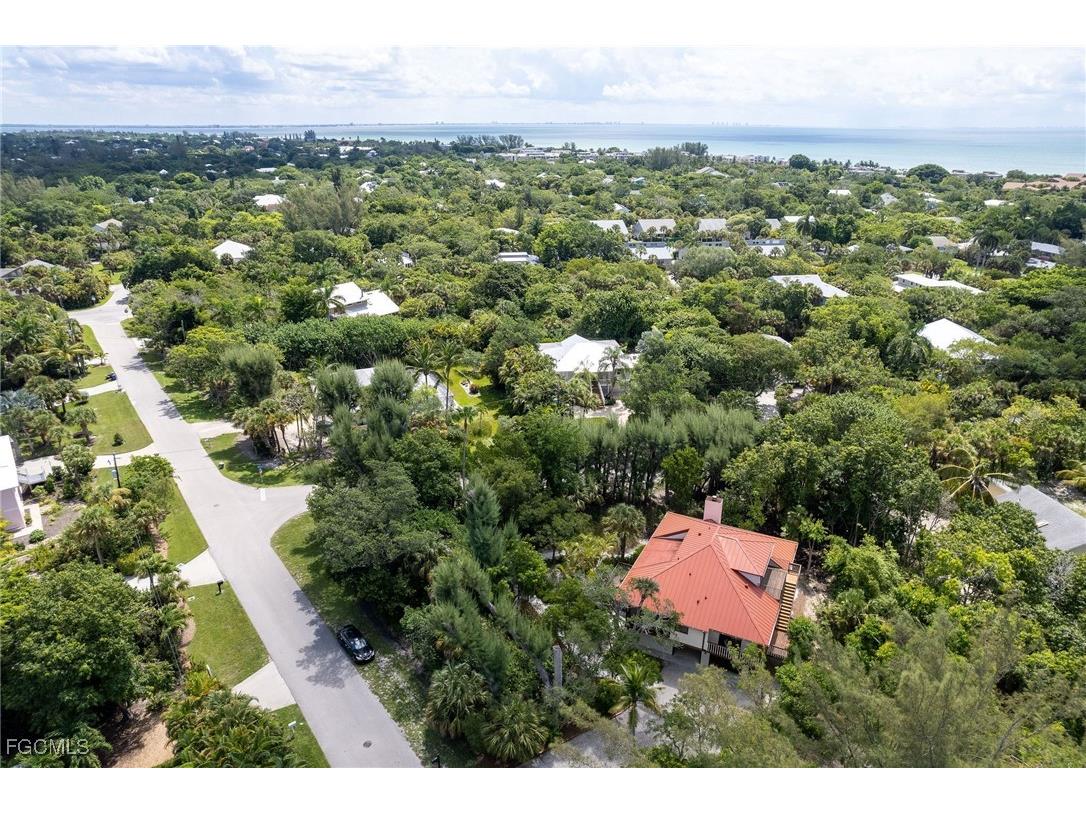 1345 Junonia Street Sanibel FL 33957 2025010162 image25
