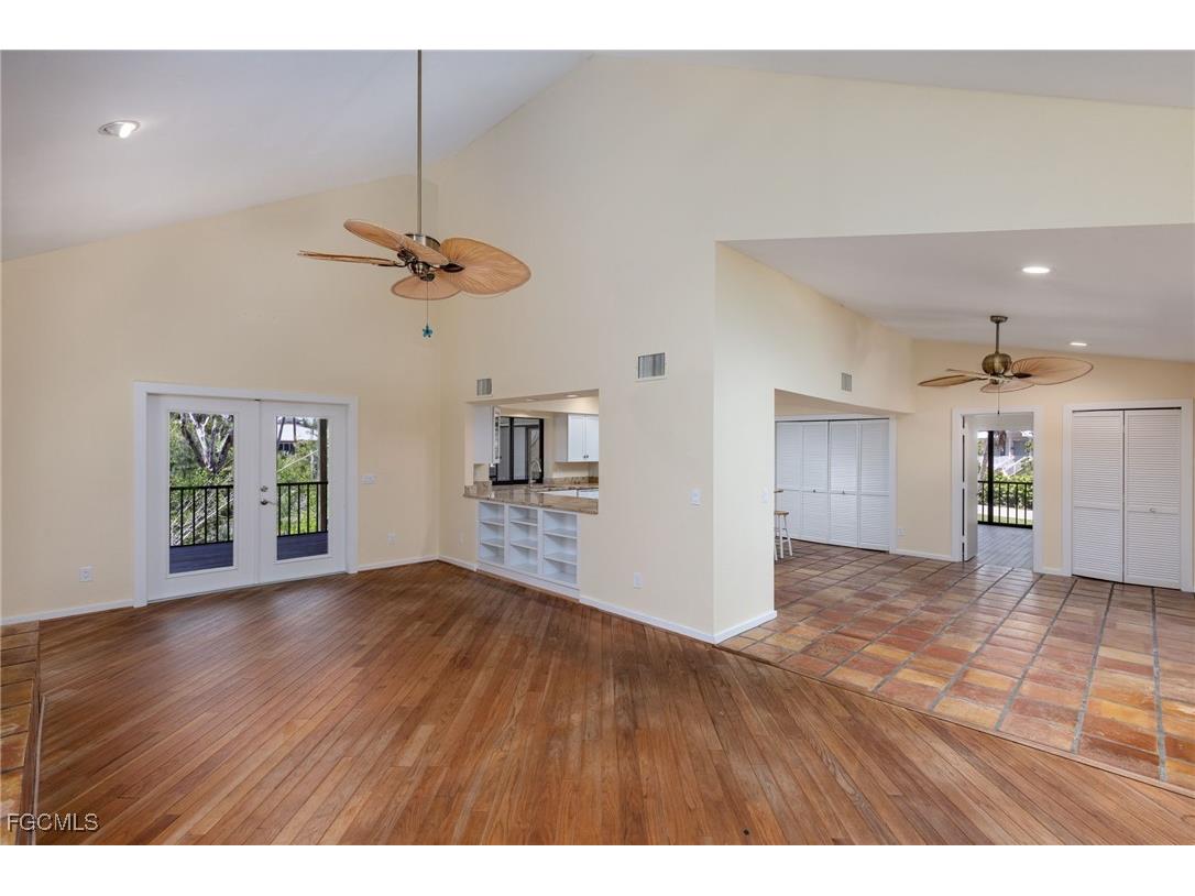 1345 Junonia Street Sanibel FL 33957 2025010162 image6