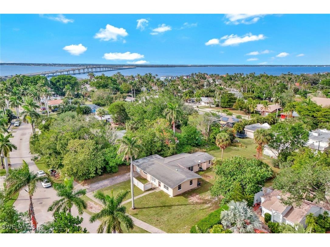 1345 Rio Vista Avenue Fort Myers FL 33901 225006897 image1