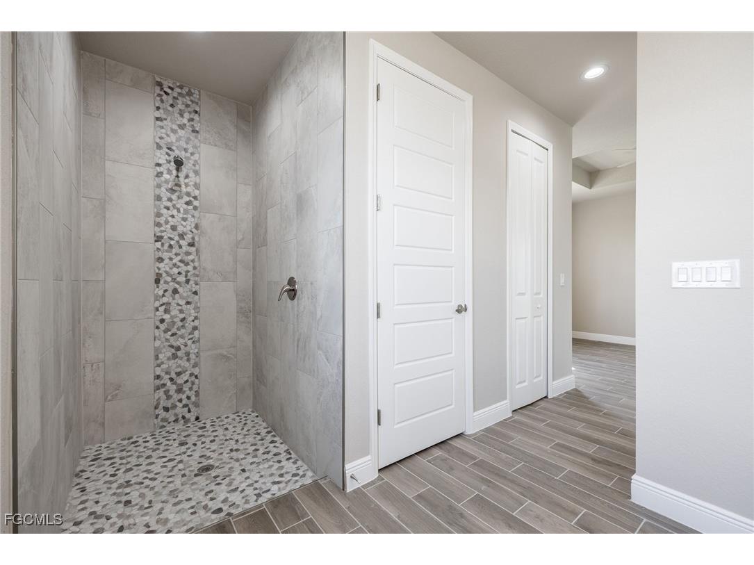 1346 Radio Loop Labelle FL 33935 2025023491 image24