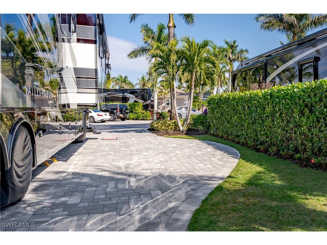 13467 Snook Circle Naples FL 34114 225004117 image21