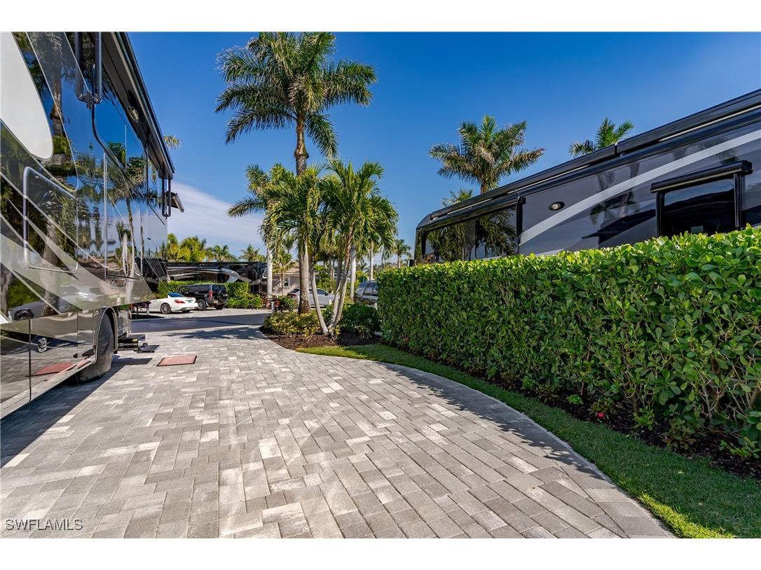 13467 Snook Circle Naples FL 34114 225004117 image22