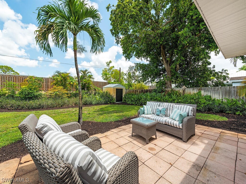 1347 Michigan Avenue Naples FL 34103 223040953 image1