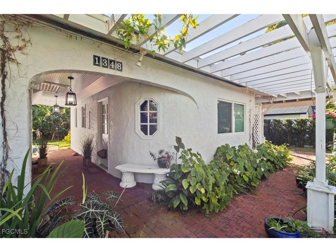 1348 Alcazar Avenue Fort Myers FL 33901 2026003051 image1
