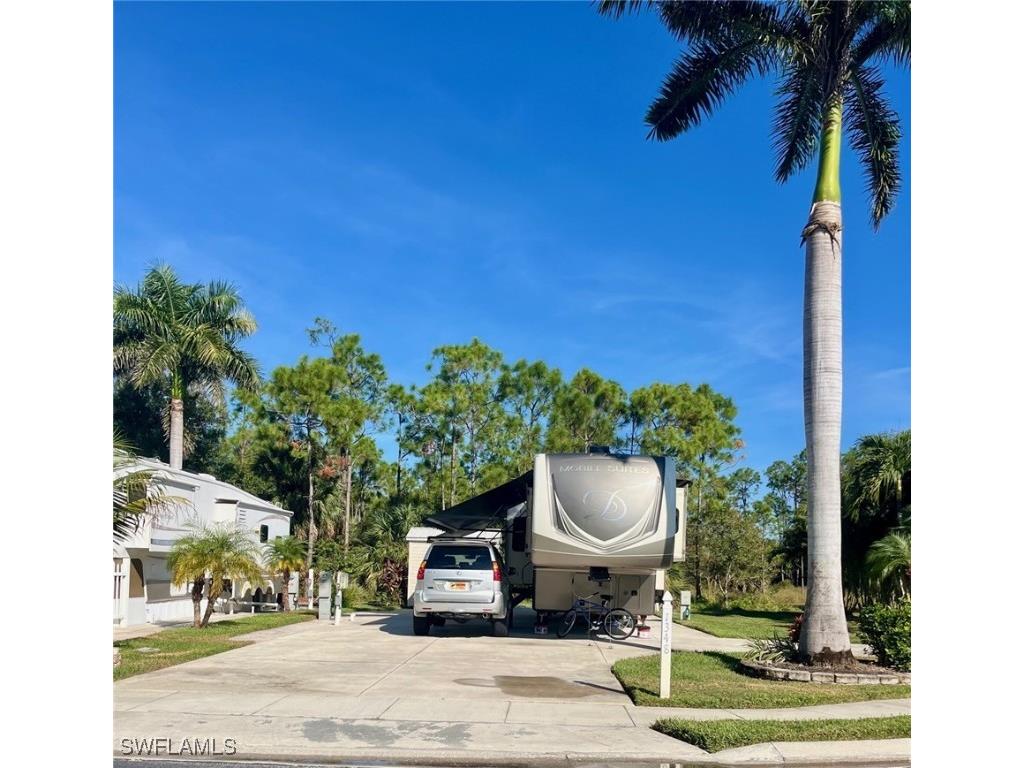 1348 Diamond Lake Circle Naples FL 34114 225082902 image2