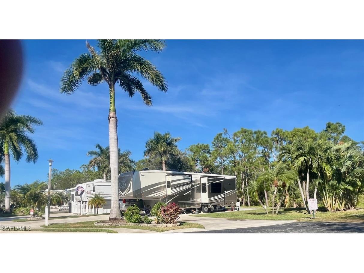 1348 Diamond Lake Circle Naples FL 34114 225082902 image4