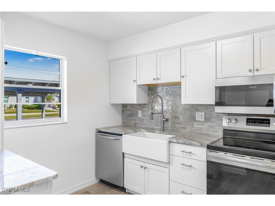 1348 Myerlee Gardens Avenue Fort Myers FL 33919 225078129 image2