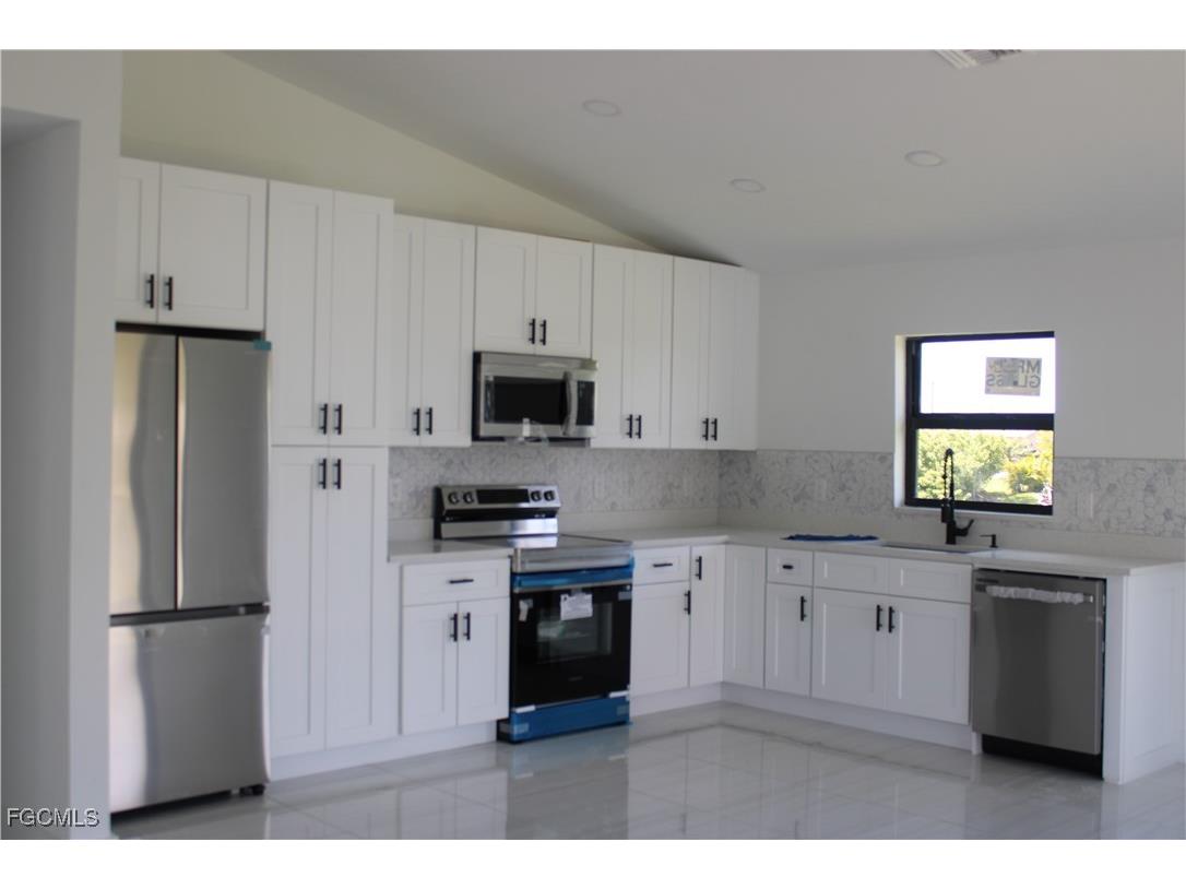 1348 NW 13th Place Cape Coral FL 33993 2025011774 image5