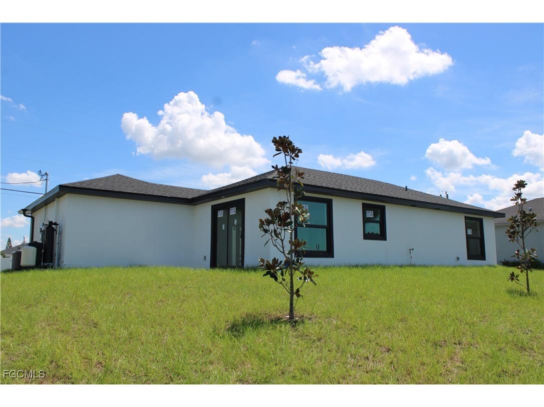 1348 NW 13th Place Cape Coral FL 33993 2025011774 image7