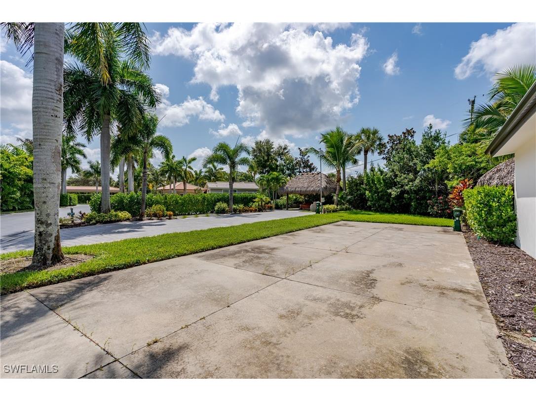 13499 Snook Circle Naples FL 34114 224064998 image12