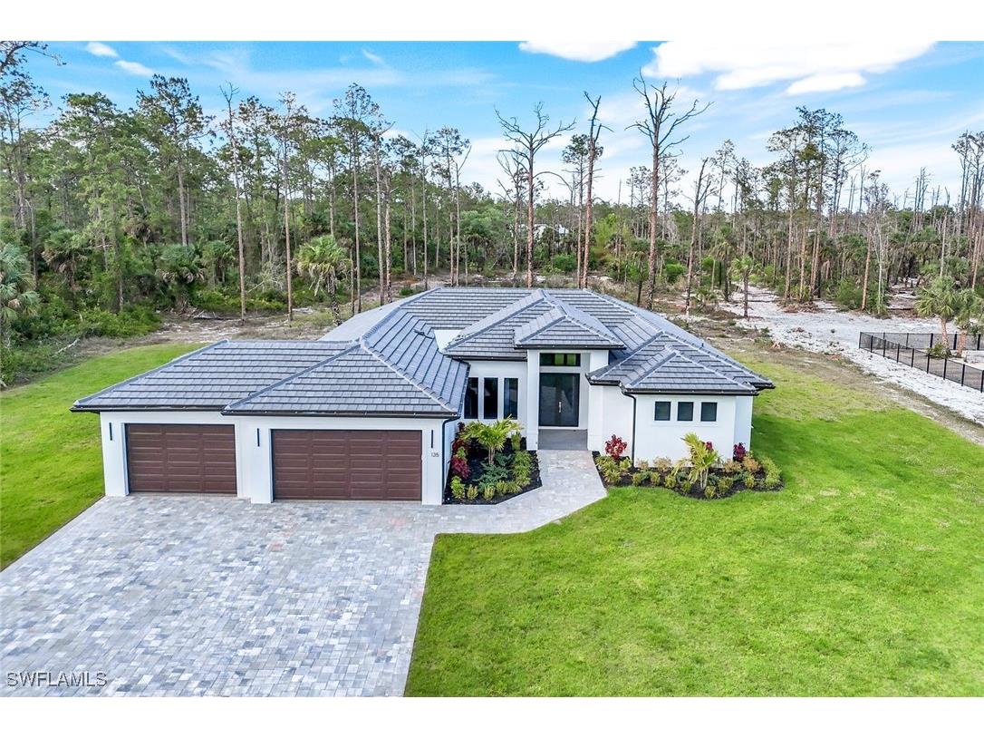 135 18th Avenue NW Naples FL 34120 225035159 image1