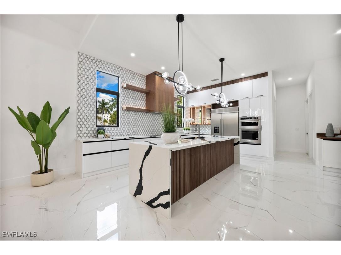 135 7th Street N Naples FL 34102 225071448 image13