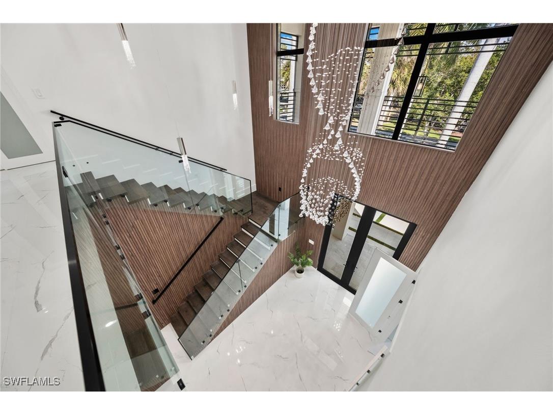 135 7th Street N Naples FL 34102 225071448 image3