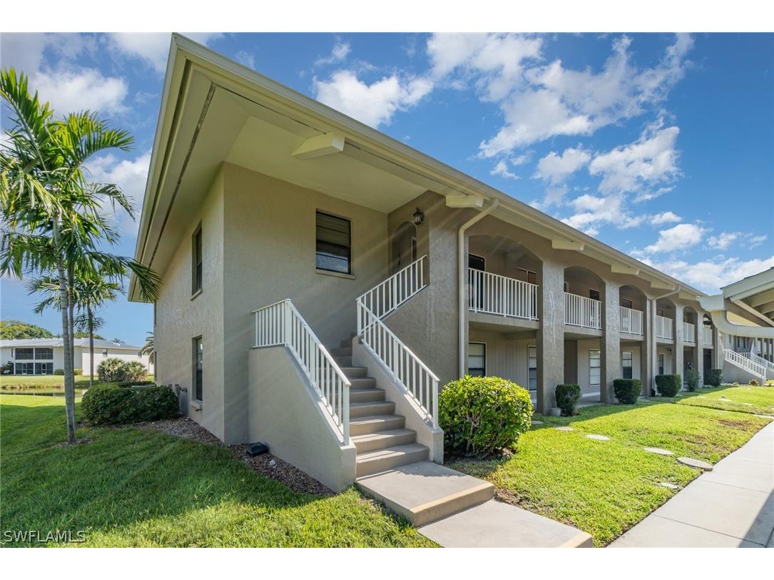 135 Cypress Way E #8 Naples FL 34110 224043263 image1