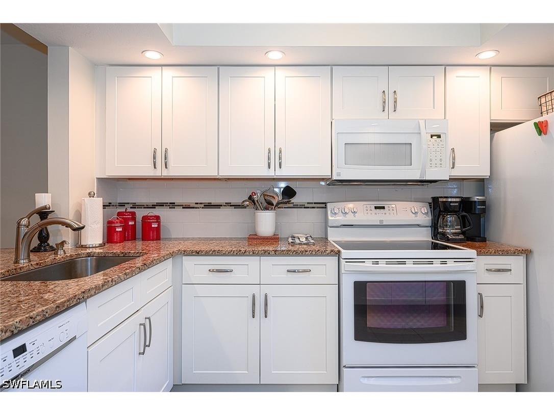 135 Cypress Way E #C Naples FL 34110 226021581 image11