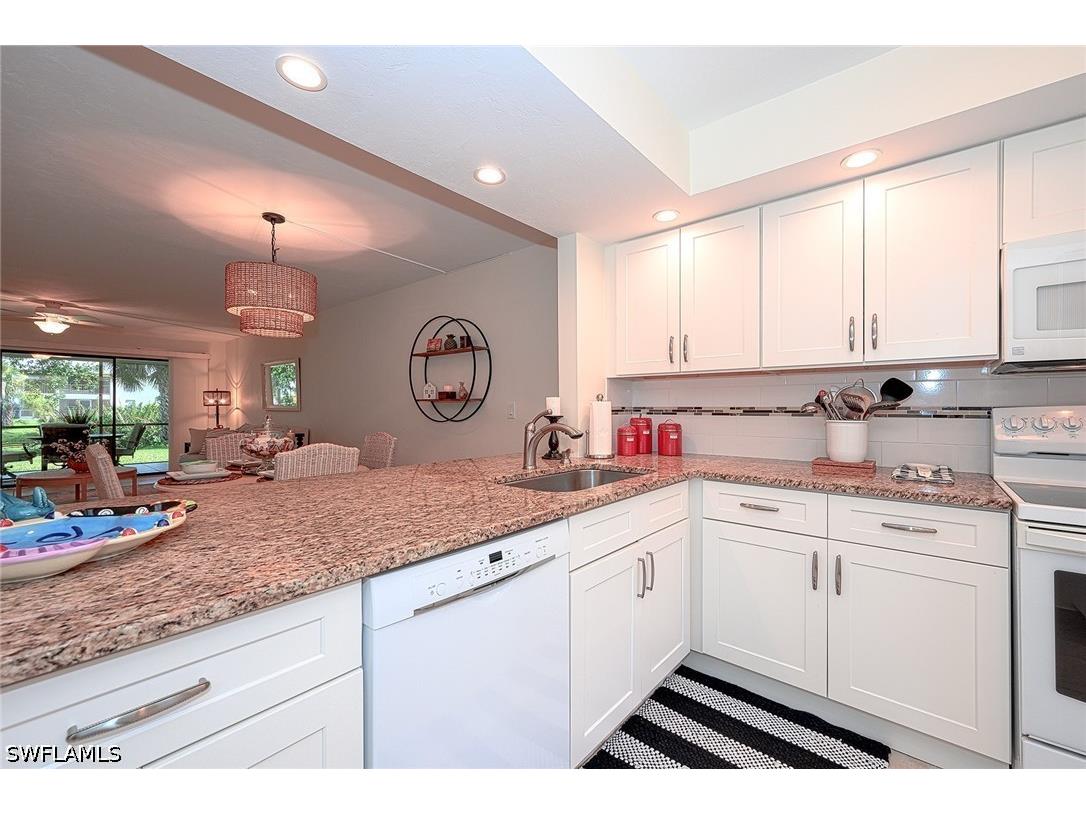 135 Cypress Way E #C Naples FL 34110 226021581 image13