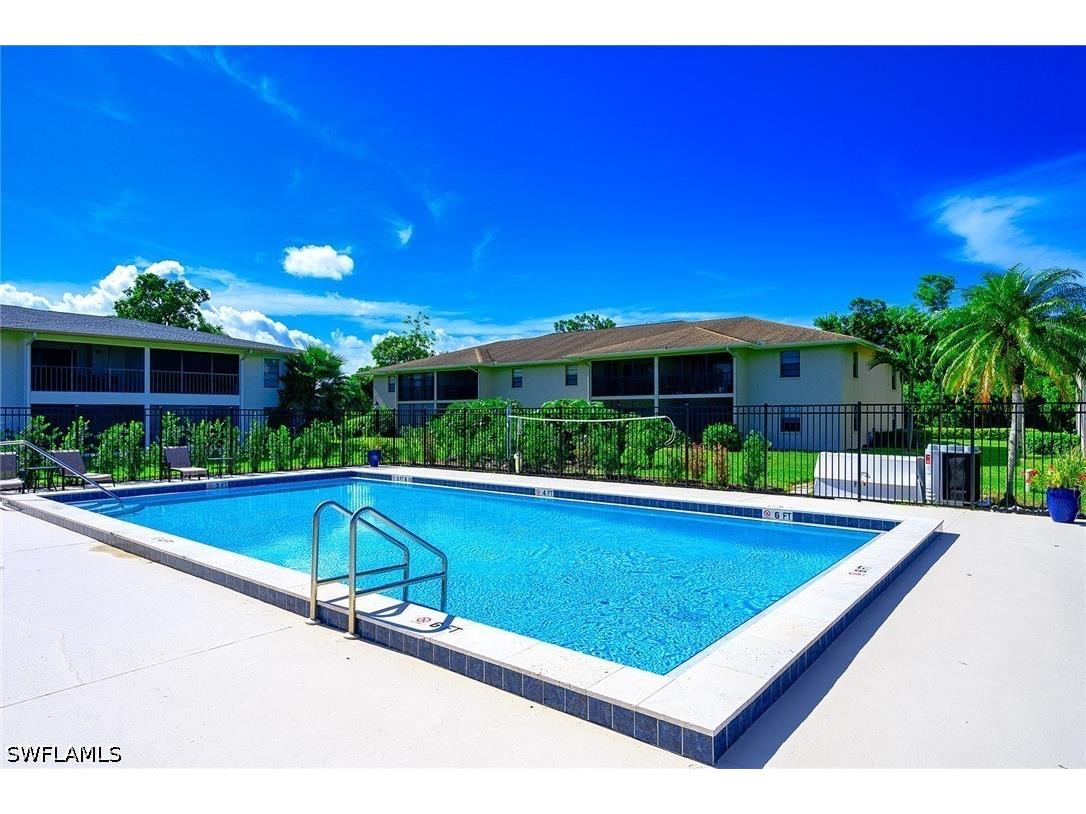 135 Cypress Way E #C Naples FL 34110 226021581 image8